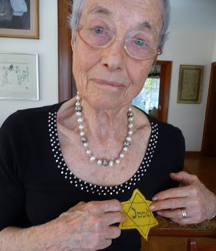 Nanette Blitz Konig, autora de 'Eu sobrevivi ao Holocausto', 12º lugar na lista de não ficção