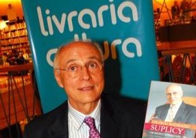 Eduardo Suplicy foi agredido verbalmente na Livraria Cultura no último sábado | © Facebook do político