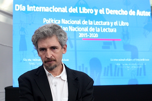 O chileno Paulo Slachevisky é um dos destaques da programação da Primavera Literária 2015 | © Universidade do Chile
