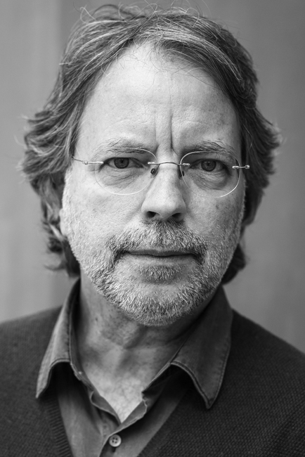 Lista dessa semana teve 12 estreias. Entre elas, 'Mulheres de cinza', de Mia Couto, que alcan&ccedil;ou a oitava posi&ccedil;&atilde;o da lista de fic&ccedil;&atilde;o | &copy; Divulga&ccedil;&atilde;o