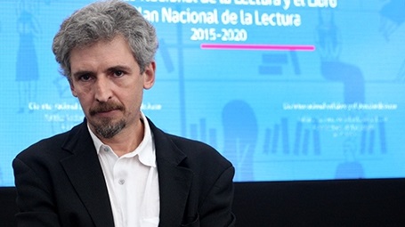 O chileno Paulo Slachevisky é um dos destaques da programação da Primavera Literária 2015 | © Universidade do Chile