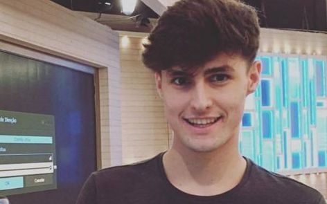 Pedro Afonso, conhecido como Rezende Evil, de apenas 19 anos, desbancou o best-seller mundial