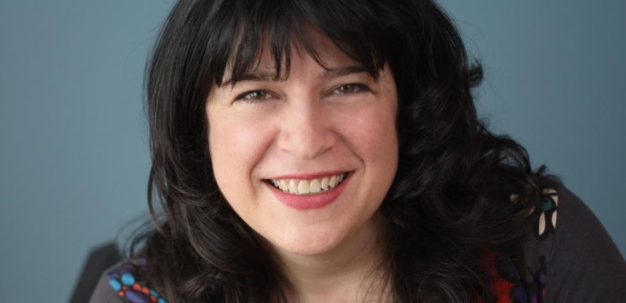 E.L. James lidera, com