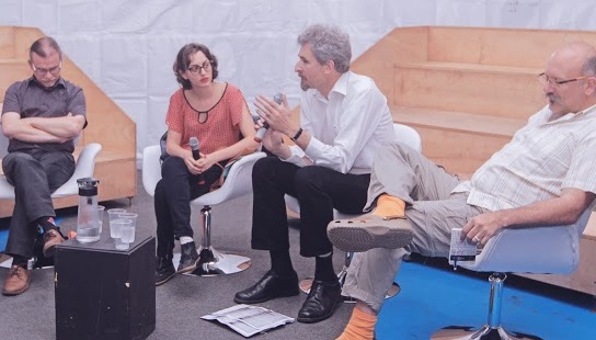 Gilles Colleu, Mariana Warth, Paulo Slachevsky e Guido Indij discutiram a Bibliodiversidade na Primavera Literária | © Divulgação