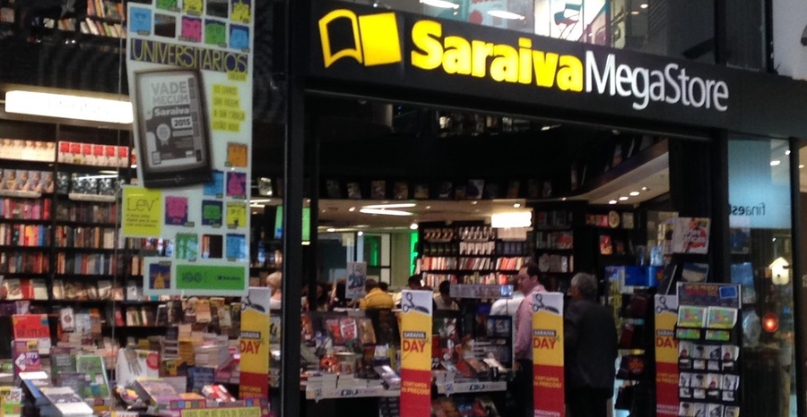 Fachada da loja Saraiva no Shopping Higienópolis, em SP | © Leonardo Neto