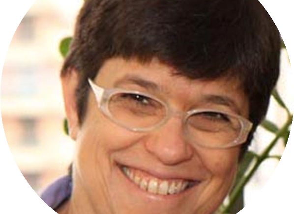 Laura Bacellar conduz o curso