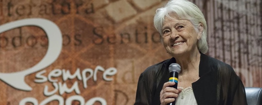 Adélia Prado participa da edição especial de 30 anos do Sempre um Papo | © Jackson Romanelli