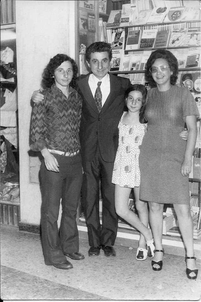 Família Gurbanov, de esquerda para a direita: Bernardo, Alberto (Tito), Raquel e Miriam | © Acervo da família