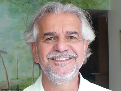  Luís Pimentel ministra oficina literária em Salvador 