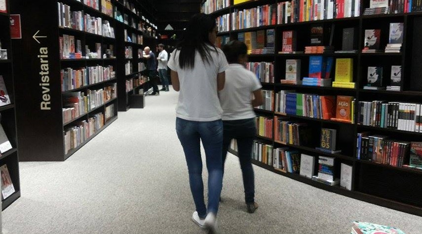 Varejo de livros perde 15,61% do seu faturamento nas 20 primeiras semanas de 2016 | © Telma Kobori