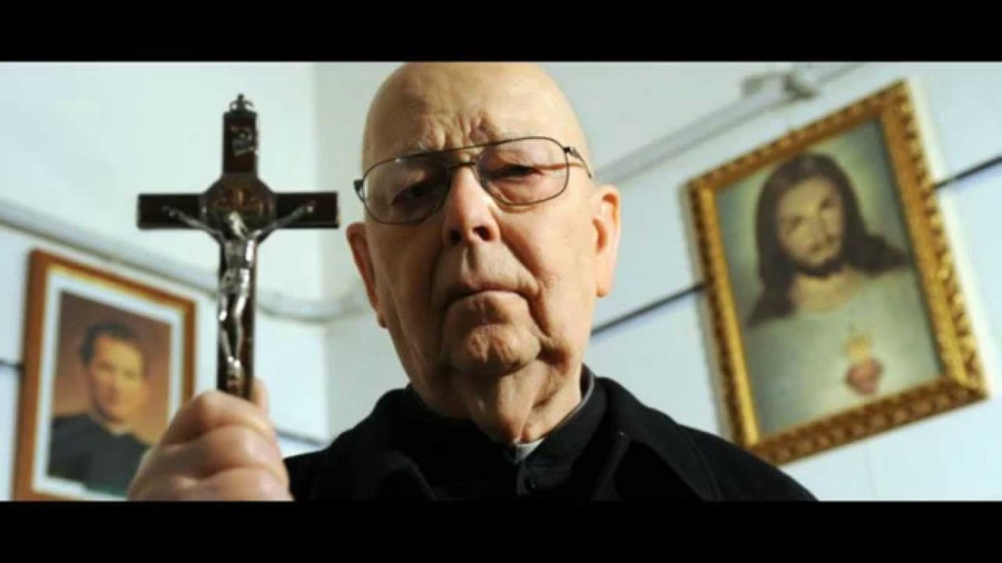 Padre Gabriele Amorth, morto na última sexta-feira, terá seu livro publicado no Brasil pela Petra | © reprodução do YouTube