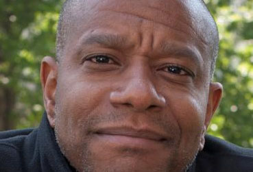 Paul Beatty é o vencedor do Man Booker Prize 2016 | © Divulgação