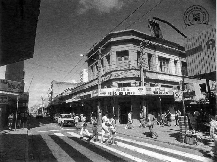 Fachada da antiga sede da Feira do Livro, em Fortaleza | © Facebook da empresa