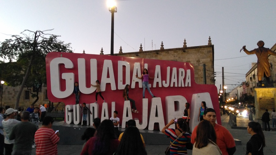 Estande brasileiro na Feira do Livro de Guadalajara | Gil Vieira Sales