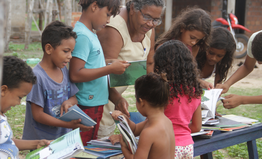Projeto distribui livros para comunidades do Piauí e Ceará | © Divulgação