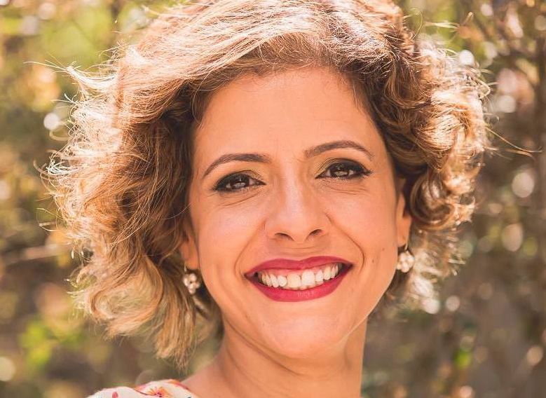 Denise Guilherme é a idealizadora da empresa 'A Taba' que faz curadoria de livros infantis | © Divulgação