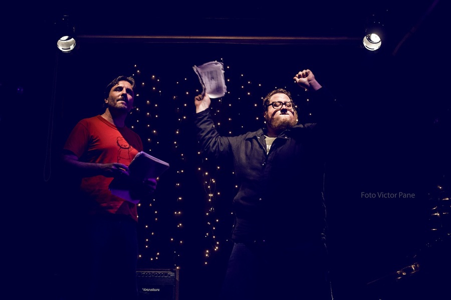 Poesía Estereo | © Victor Pane