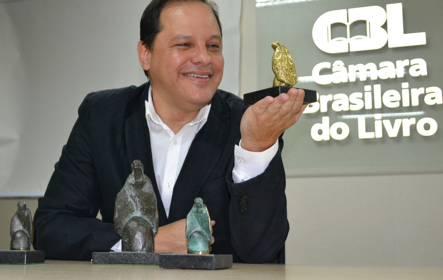 Luiz Armando Bagolin é o novo curador do prêmio Jabuti | © Camila del Nero / Divulgação