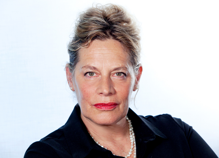 Deborah Levy lançará livro onde reflete sobre as razões que a levaram a escrever | © Sheila Burnett Deborah Levy lançará livro onde reflete sobre as razões que a levaram a escrever | © Sheila Burnett