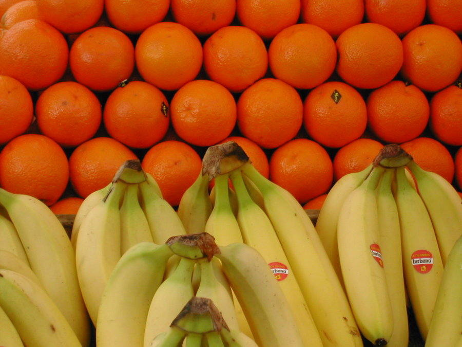 Para Carlo Carrenho, vale a pena analisar as pesquisas da Fipe e da Nielsen ainda que seja comparar banana com laranja | @ Emma Line, Flickr (CC BY-ND 2.0)