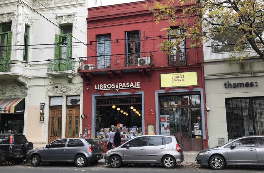 A Libros del Pasaje é uma charmosa livraria bonaerense no bairro de Palemo | © Lima Andruška A Libros del Pasaje é uma charmosa livraria bonaerense no bairro de Palemo | © Lima Andruška
