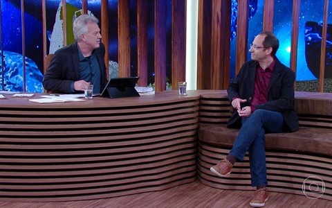 Depois de passar pelo programa Conversa com Bial, Yuval Noah Harari dispara e alcança o topo da Lista Geral dessa semana | © TV Globo Depois de passar pelo programa Conversa com Bial, Yuval Noah Harari dispara e alcança o topo da Lista Geral dessa semana | © TV Globo