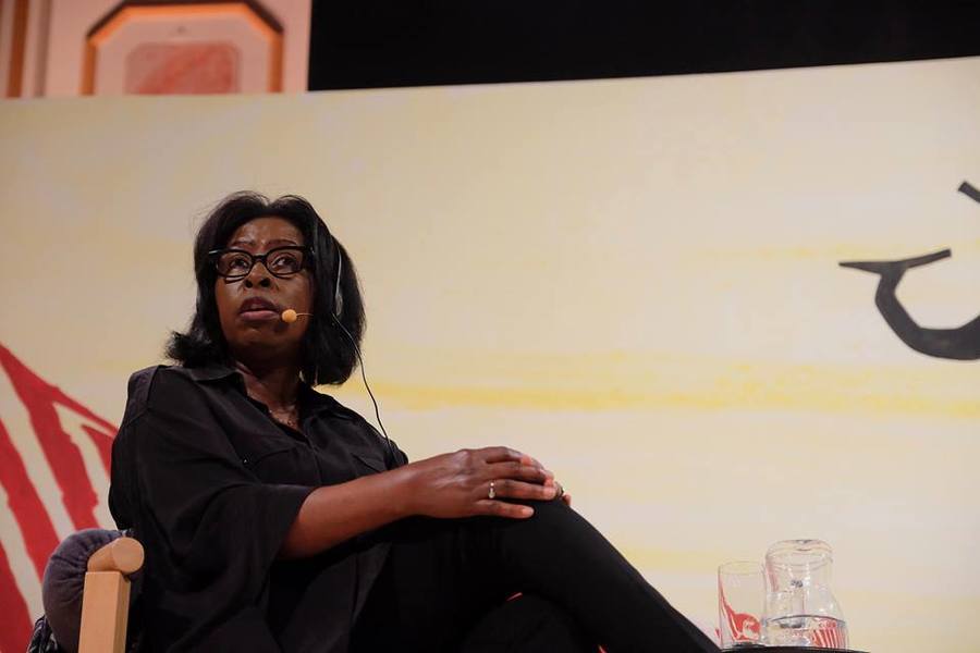 Scholastique Mukasonga, um dos destaques da programação da Flip, emplacou dois títulos na lista dos mais vendidos da Travessa, livraria oficial do evento | © Divulgação / Flip Scholastique Mukasonga, um dos destaques da programação da Flip, emplacou dois títulos na lista dos mais vendidos da Travessa, livraria oficial do evento | © Divulgação / Flip