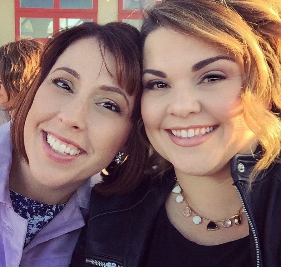 Dupla Cristina Lauren vão lançar pela Hoo o seu primeiro romance LBGT | © Divulgação Dupla Cristina Lauren vão lançar pela Hoo o seu primeiro romance LBGT | © Divulgação