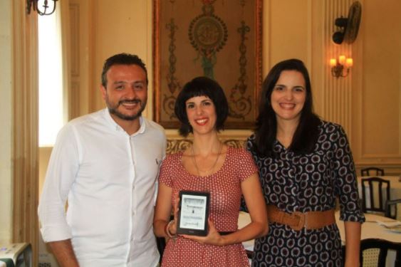 Ricardo Garrido, Gisele Mirabai e Daniele Cajueiro na entrega do 1º Prêmio Kindle de Literatura | © Júlio Vilela