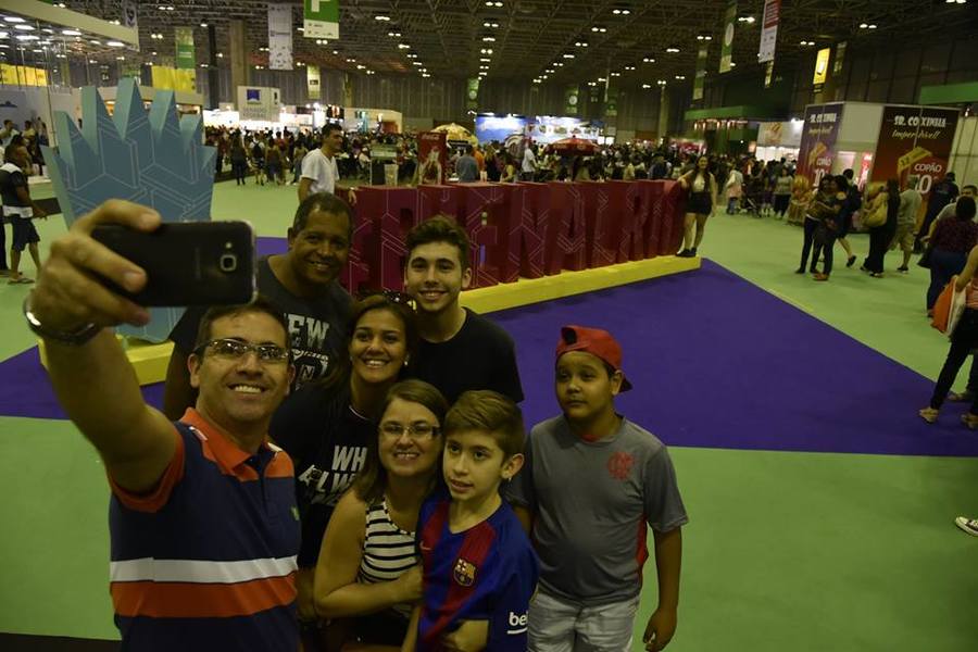 A crise e o medo não afastaram o público da Bienal | © Divulgação