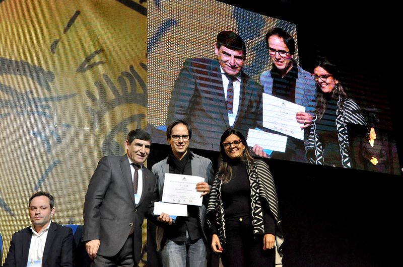 Beatriz Leal Craveiro e Frederico Dollo Linardi foram os vencedores do Concurso Nacional de Contos Josué Guimarães | Leonardo Andreoli