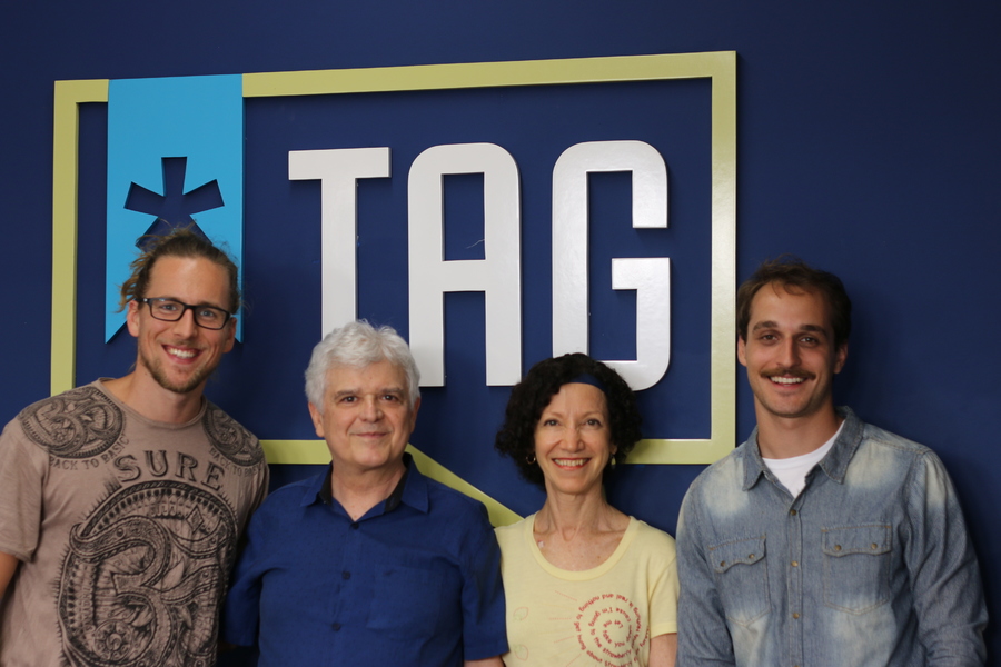 Arthur Dambros, Fernando Nuno, Silvana Salerno (casada com Nuno) e Gustavo Lembert: encontro de gerações | © Luise Spieweck e Anne Mantovani / Divulgação / TAG