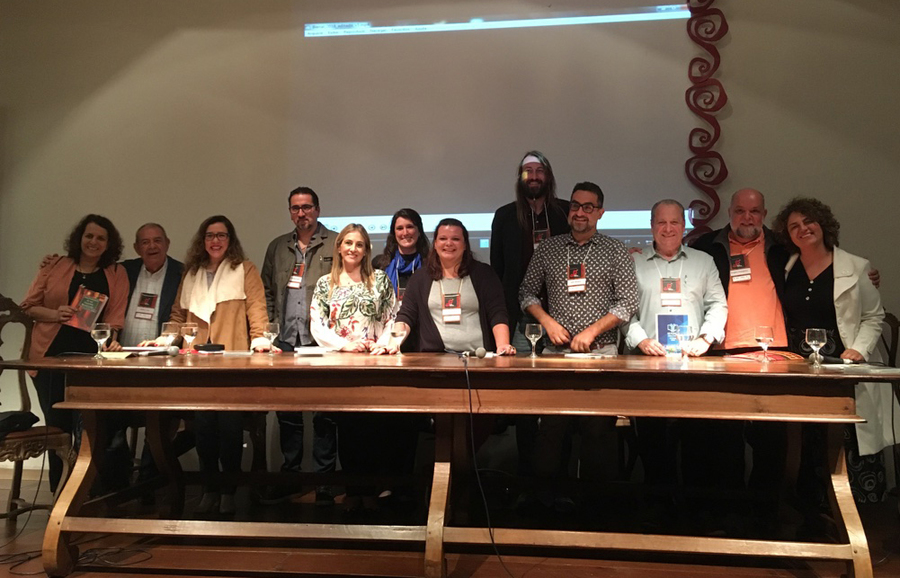 Suzana Vargas, Carlito Lima, Rosana Mont'Alverne, Miguel Rettenmaier, Fabiane Burlamaqui, Laura Abbad, Cinthia Favilla, Leandro Müller, Julio Silveira, Luis Antonio Torelli, Rogério Robalinho e Guiomar de Grammont | © Talita Facchini Suzana Vargas, Carlito Lima, Rosana Mont'Alverne, Miguel Rettenmaier, Fabiane Burlamaqui, Laura Abbad, Cinthia Favilla, Leandro Müller, Julio Silveira, Luis Antonio Torelli, Rogério Robalinho e Guiomar de Grammont | © Talita Facchini