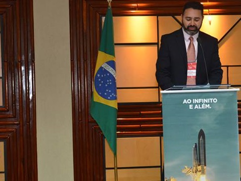 Leandro Carvalho, presidente da ABDL, em seu discurso de abertura do 16º Salão de Negócios | Elisangela Borges Leandro Carvalho, presidente da ABDL, em seu discurso de abertura do 16º Salão de Negócios | Elisangela Borges