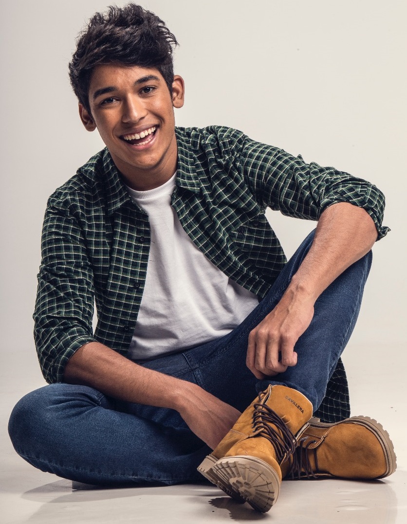 Menino Marco Tulio que, aos 21, ganha o segundo volume da sua biografia publicado pela Astral Cultural | Divulgação Menino Marco Tulio que, aos 21, ganha o segundo volume da sua biografia publicado pela Astral Cultural | Divulgação