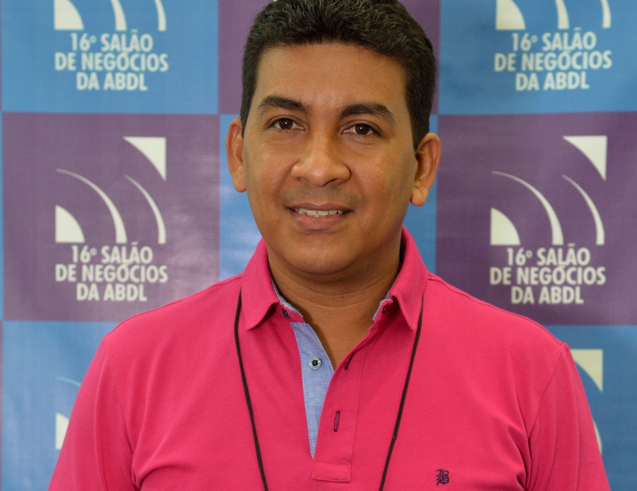 Cléber no Salão de Negócios da ABLD | Elisangela Borges Cléber no Salão de Negócios da ABLD | Elisangela Borges
