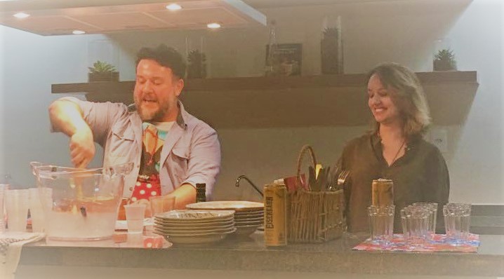 Leonardo Neto e Amanda Mendes em edição passada do Panela de Histórias