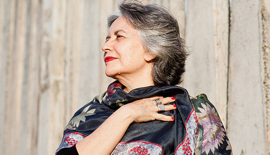 Ana Miranda abre a programação da série de encontros
