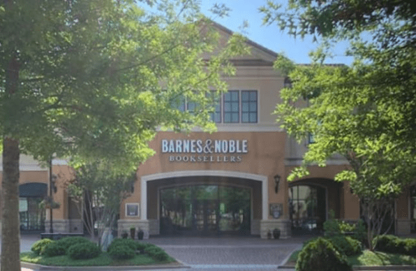 O demissionário CEO nos lembra que a Barnes & Noble é uma fonte de interesse e de preocupação para todas as editoras | © Redes sociais da livraria