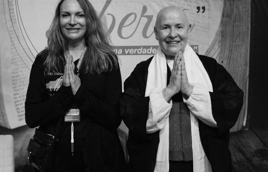 Gisele Corrêa e monja Coen estarão no Fólio, em Portugal | © Bruno Alves Gisele Corrêa e monja Coen estarão no Fólio, em Portugal | © Bruno Alves