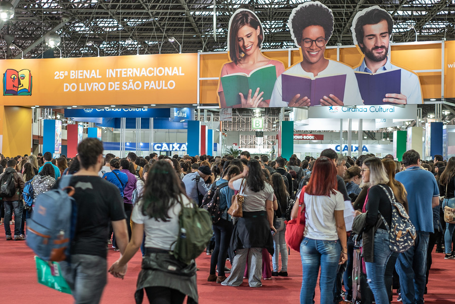 Sem as principais varejistas na Bienal, lista deixou de ser um termômetro das vendas do megaevento que segue com a sua programação até o próximo domingo | © Divulgação / Bienal Sem as principais varejistas na Bienal, lista deixou de ser um termômetro das vendas do megaevento que segue com a sua programação até o próximo domingo | © Divulgação / Bienal