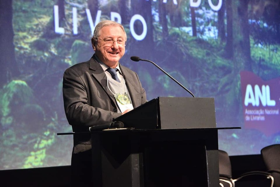 Em entrevista ao PublishNews, Bernardo Gurbanov fala sobre a atual crise das livrarias, enaltece a Amazon e ironiza o fato de n&atilde;o ter sido convidado para participar de audi&ecirc;ncia com presidente Temer | Divulga&ccedil;&atilde;o