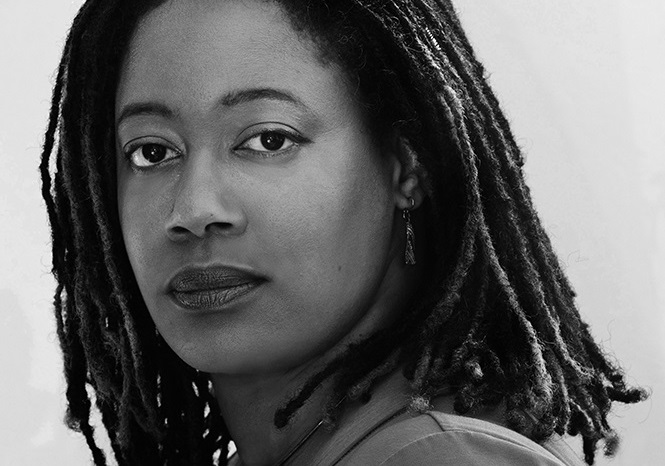 N.K. Jemisin terá mais um dos seus livros publicados no Brasil pela Morro Brancol | © Laura Hanifin