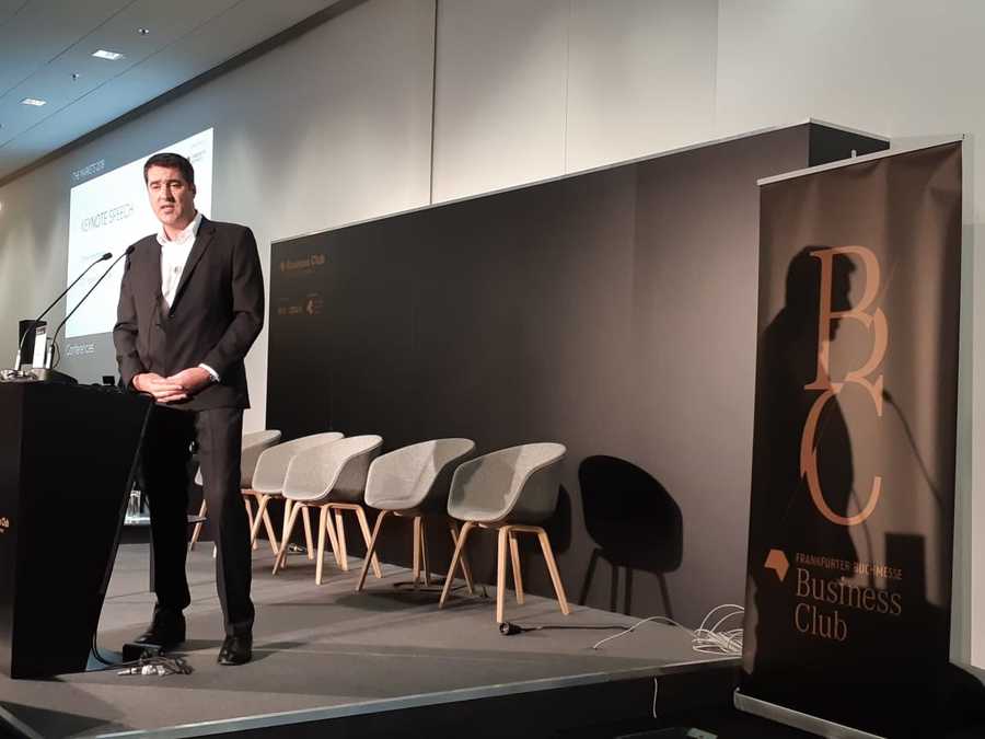 Charlie Redmayne, CEO da HarperCollins no Reino Unido, abriu a conferência The Markets | Leonardo Neto