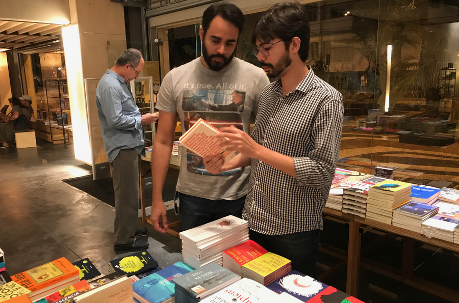Vendas de livros sobem entre os dias 13/08 e 09/09, aponta Nielsen| © Lima Andruška Vendas de livros sobem entre os dias 13/08 e 09/09, aponta Nielsen| © Lima Andruška