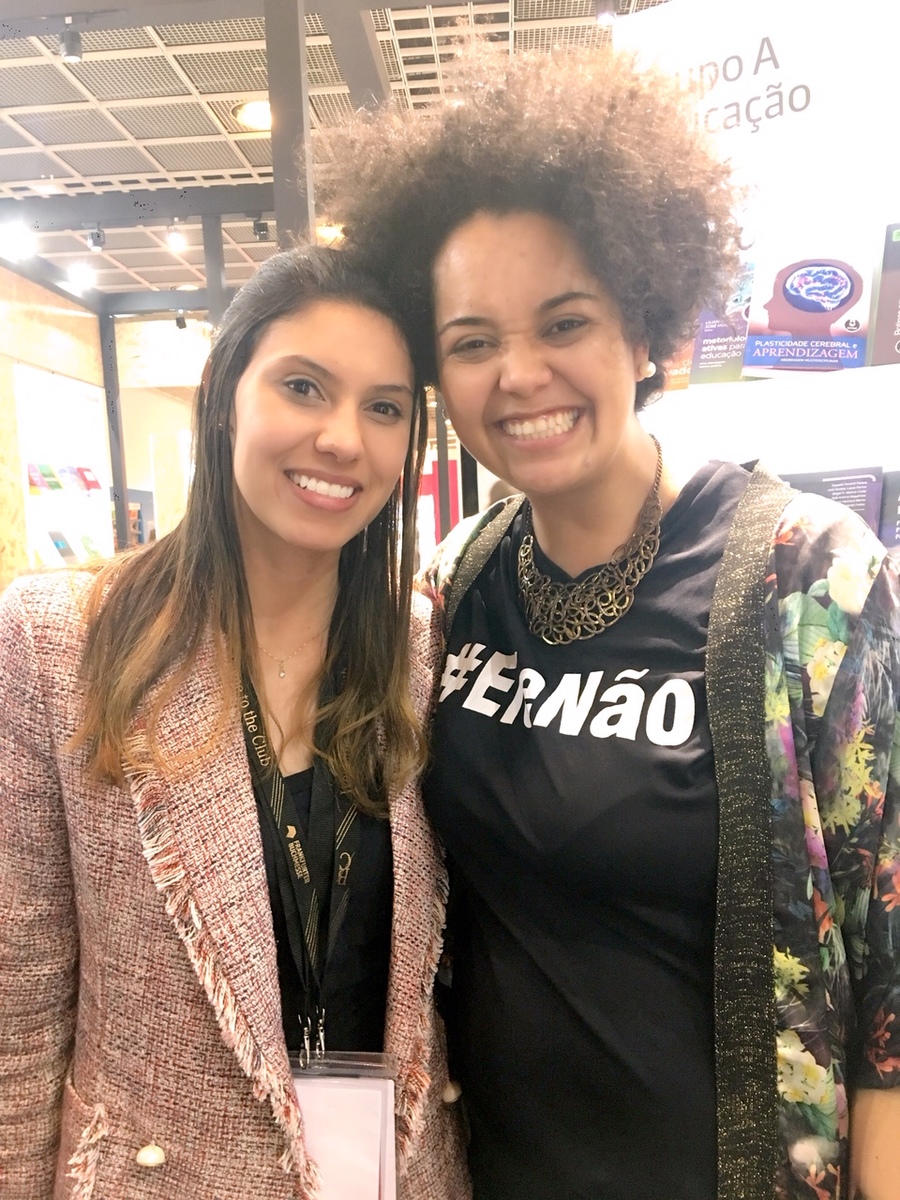 Com a autora Bianca Santana Com a autora Bianca Santana