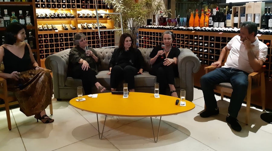 Talita Taliberti, Mariana Teixeira Soares, Luciana Villas-Boas, Lúcia Riff e Ricardo Garrido no lançamento da coleção Identidade | Leonardo Neto