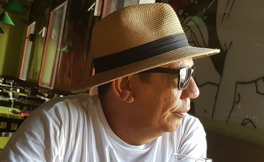 Poeta Sérgio Vaz celebra seus 30 anos de carreira em sarau especial e com prêmio concedido pela Assembleia Legislativa de SP | © Redes Sociais do autor Poeta Sérgio Vaz celebra seus 30 anos de carreira em sarau especial e com prêmio concedido pela Assembleia Legislativa de SP | © Redes Sociais do autor