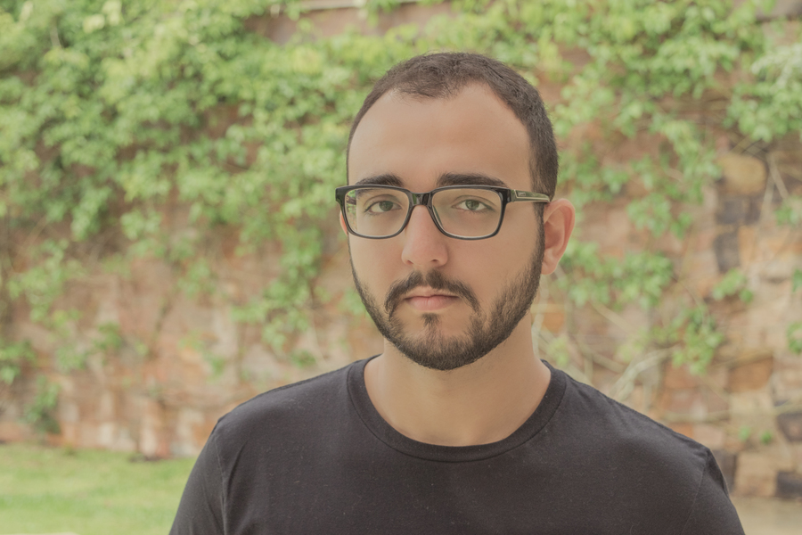 Raphael Montes lidera Lista Nielsen PublishNews de maio | Victor Pratavieira