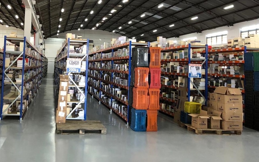 Novo Centro de Distribuição tem 5,2 mil m² Novo Centro de Distribuição tem 5,2 mil m²